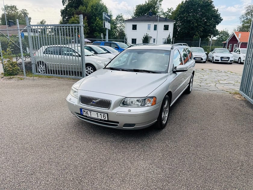 Bild 2 av Volvo V70 2.4 170HK CLASSIC MOMENTUM / DRAG