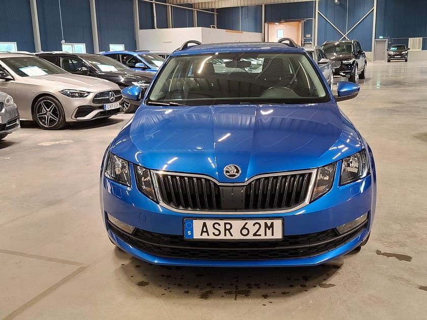 Bild 5 av Škoda Octavia Kombi Skoda 1.0 TSI | Dragkrok | Parkeringsvärmare