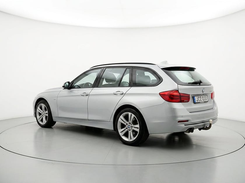 Bild 3 av BMW 320d xDrive Touring 190hk | Sport line | P-sens | Drag |