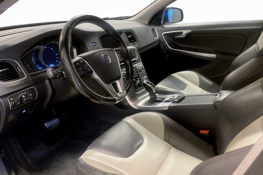 Bild 5 av Volvo V60 Cross Country D4 AWD Bus Adv Summum
