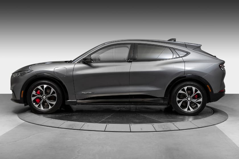 Bilde 2 av Ford Mustang Mach-E Long Range AWD LR 540 WLTP / B&O / El.seter / Glasstak ++