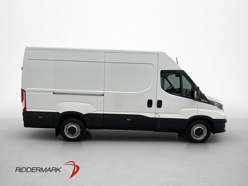 Bild 2 av Iveco Daily 35-140 Van L3H2 2.3JTD Värmare 3-Sits Farthållare MOMS