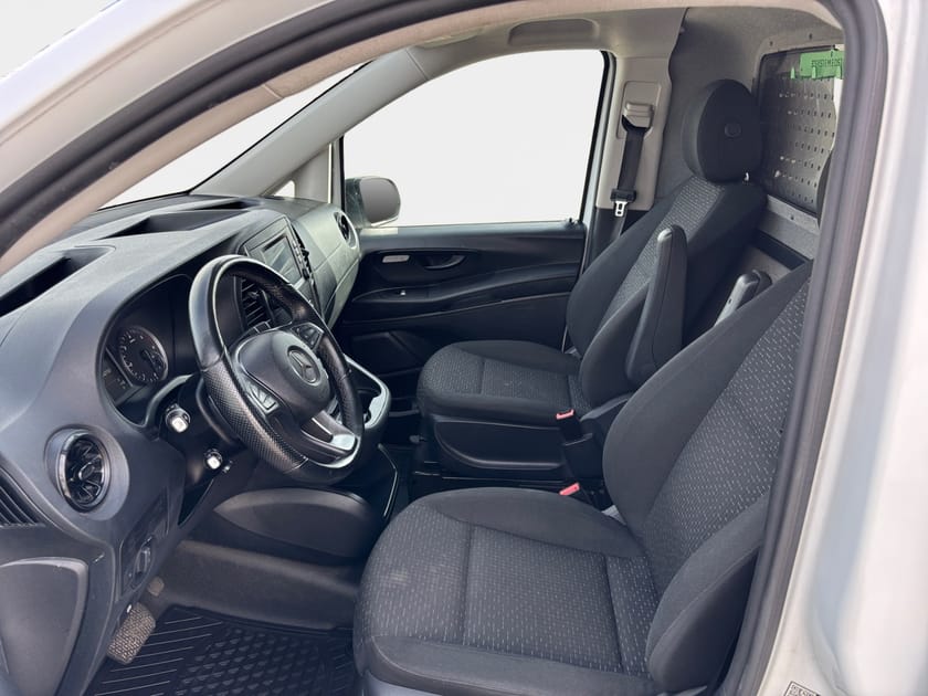 Bild 5 av Mercedes-Benz Vito 116 CDI 3.2t 9G-Tronic "Verkstadsinredning"