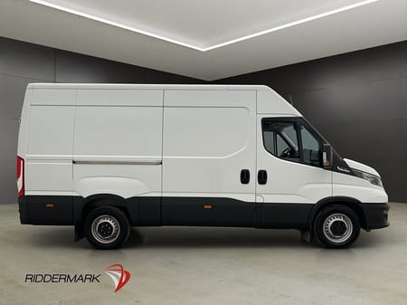 Iveco Daily 35-140 Van L3H2 2.3JTD FLYTTBIL Värm 3-Sits Moms 1-Brukare
