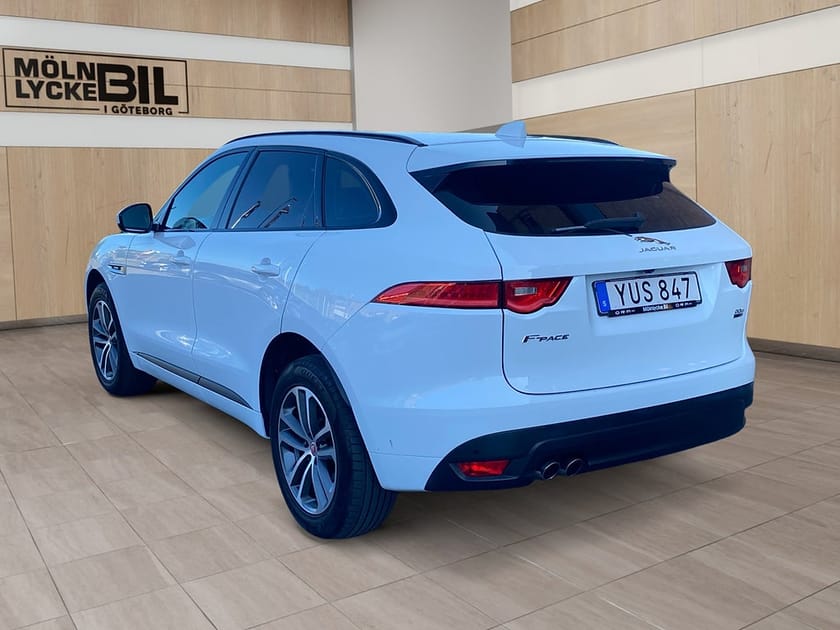 Bild 4 av Jaguar F-Pace 20d AWD R-Sport *Nyservad*