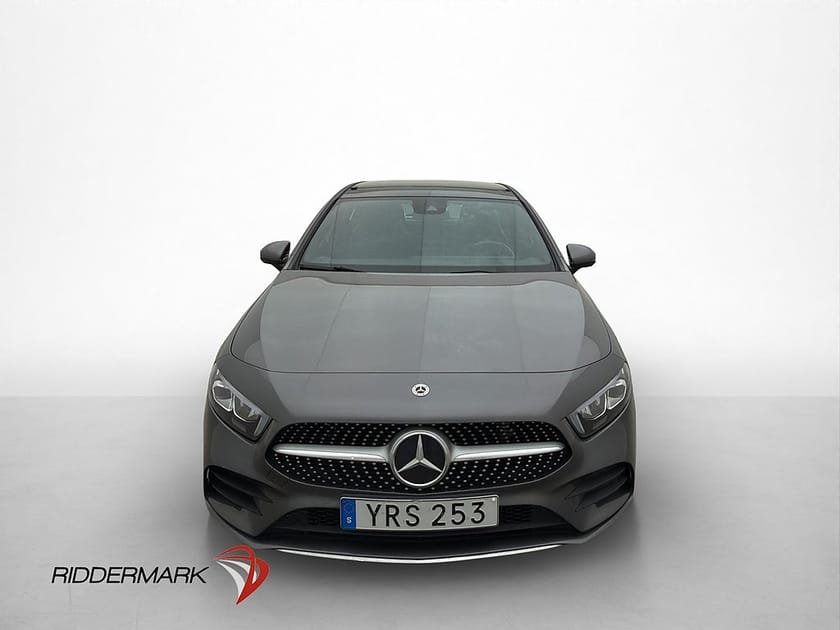 Bild 2 av Mercedes-Benz A 200 AMG Panorama Kamera Skinn/Alcantara