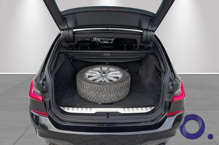 Bilde 4 av BMW 330e xDrive Touring