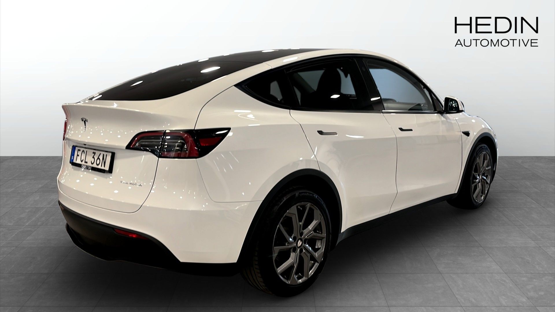 Tesla Model Y Long Range AWD 2024, bild 2/10