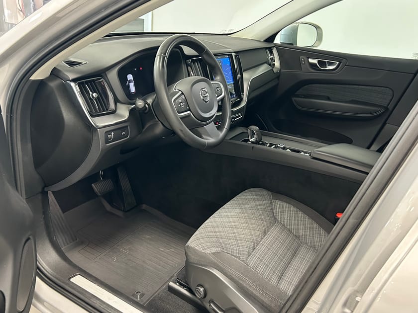 Bild 4 av Volvo XC60 B4 Diesel Momentum Advanced Edt II