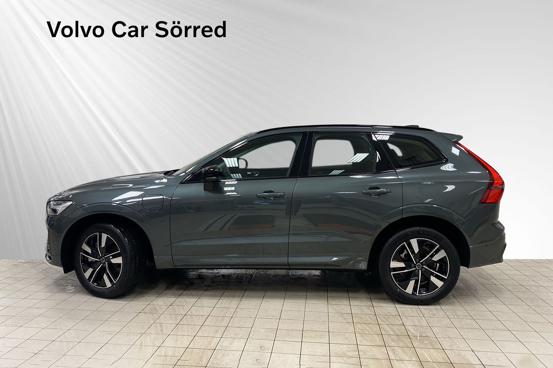 Volvo XC60 T6 Plus Dark Nordic Edition 2026, bild 3/18