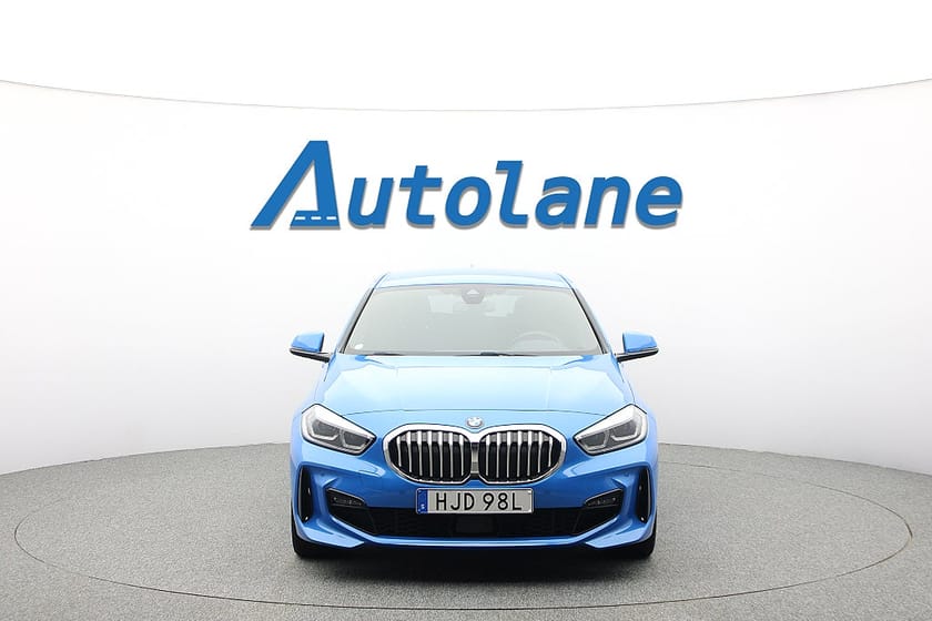 Bild 3 av BMW 118i M Sport H/K,Dragkrok,PDC,CarPlay
