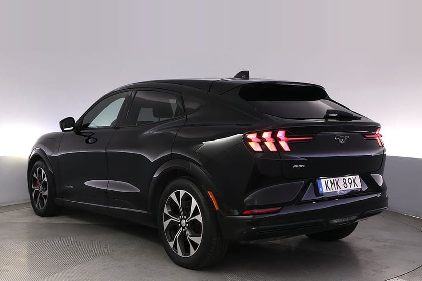 Bild 4 av Ford Mustang Mach-E Long Range AWD Pano B&O 360 Nav Blis