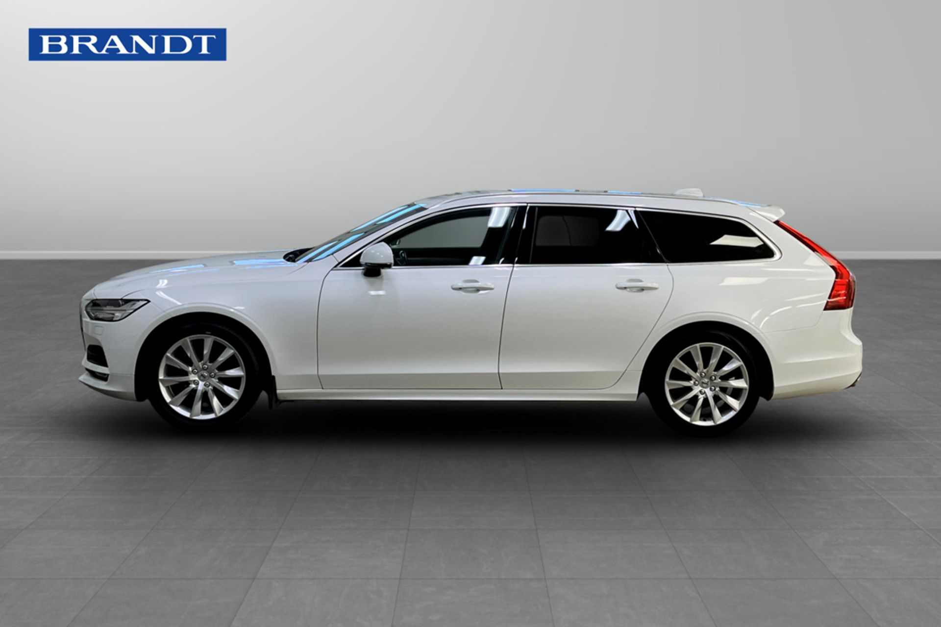 Volvo V90 D4 Momentum Advanced SE 2019, bild 3/9