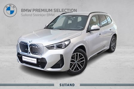BMW iX1 xDrive30 | HARMAN | MSPORT | TILHENGERFESTE | ACC | HUD |