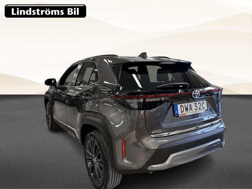 Bild 4 av Toyota Yaris Cross Hybrid AWD-i Adventure 1.5 116hk S&V-Hjul JBL
