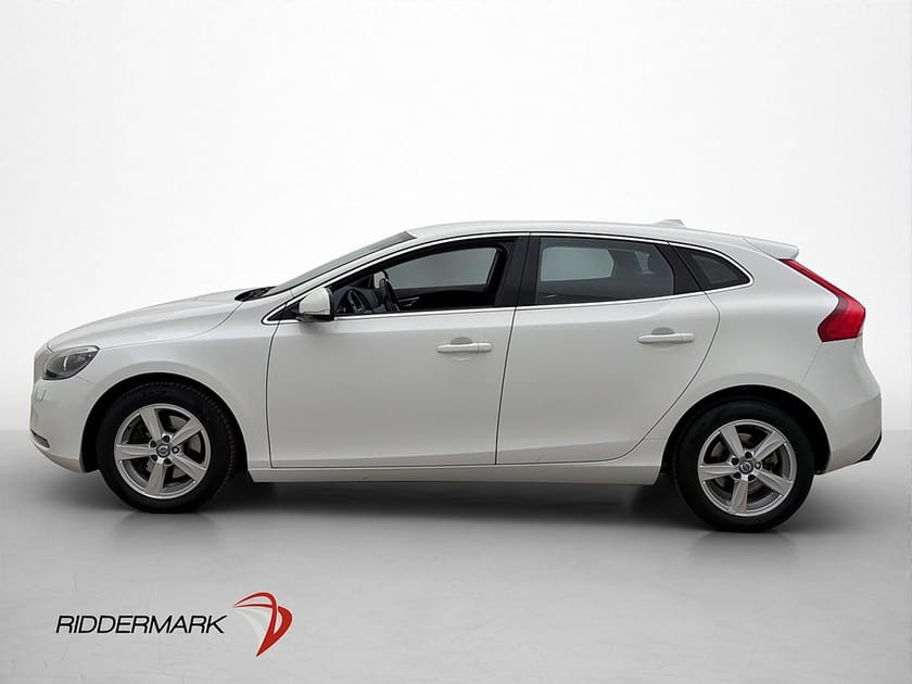 Bild 2 av Volvo V40 T3 150hk Momentum Värmare Dragkrok 2 Brukare