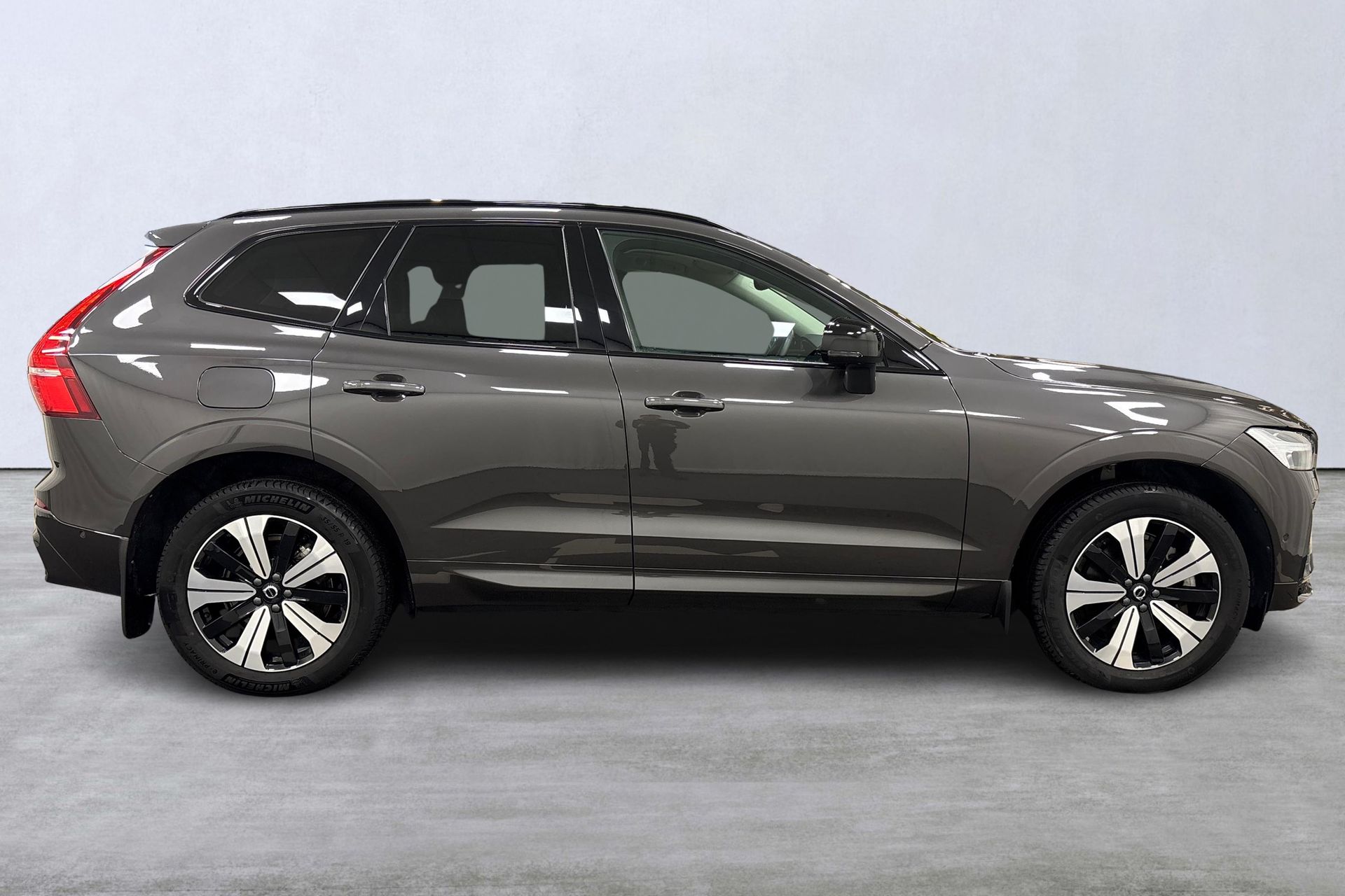 Volvo XC60 T6 Plus Dark Nordic Edition 2025, bild 3/10