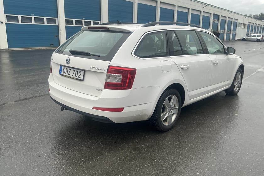 Bild 5 av Škoda Octavia Kombi III 1.6 TDI Combi 4X4 Reparationsobjekt