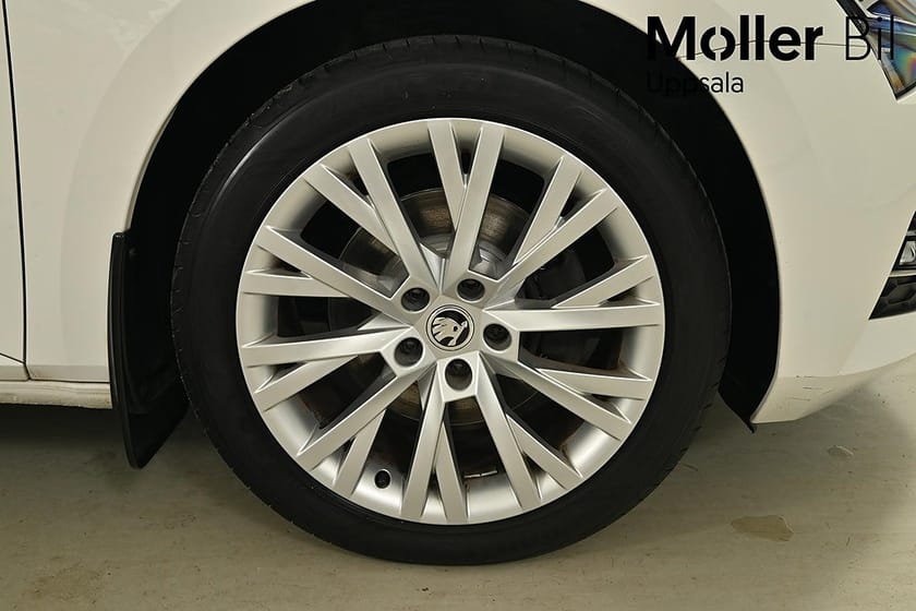 Bild 3 av Škoda Superb Kombi Skoda Combi Style 2.0 4x4 190hk, Drag, Värmare, B-kam