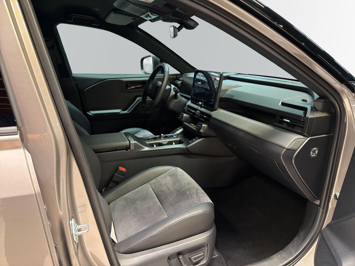 6 / 13