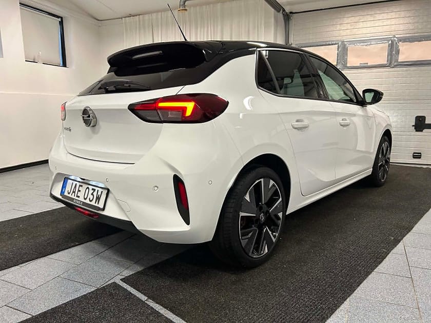 Bild 4 av Opel Corsa-e -e GSI 136 hk 50kW 136 hk COCKPIT NAVI MOMS SoH 95% Nyb