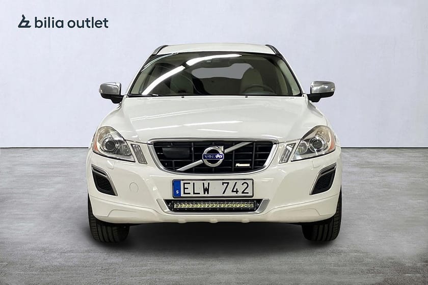 Bild 3 av Volvo XC60 D3 AWD R-Design 163hk Drag BLIS Läder P-värm KamremBytt