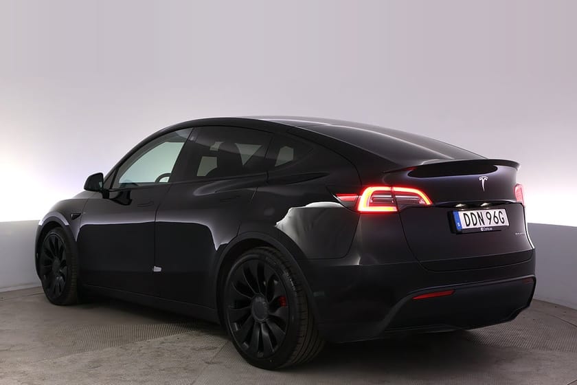 Bild 4 av Tesla Model Y Performance Uppg. Autopilot Panorama