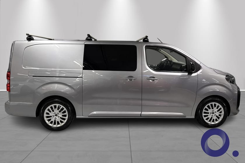 Bilde 4 av Peugeot e-Expert HENGERFESTE, TAKBØYLER, RYGGEKAMERA, ADAPTIVE CRUISE