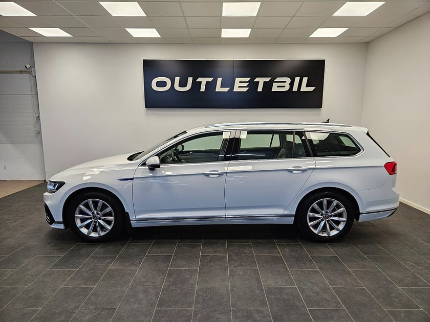 Bild 2 av Volkswagen Passat Sportscombi GTE PHEV 1.4 TSI 218hk Navi Backkamera Drag