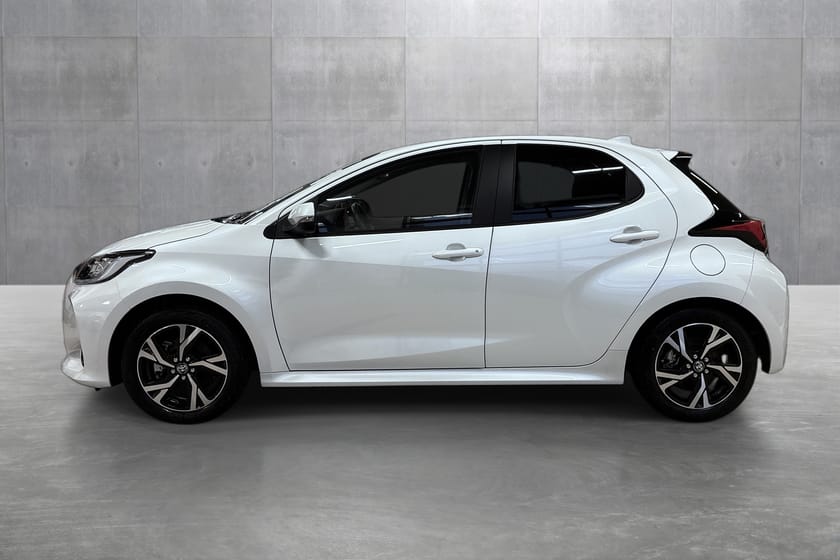 Bilde 2 av Toyota Yaris Hybrid 115