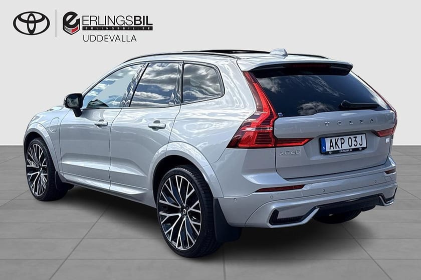 Bild 3 av Volvo XC60 T8 AWD RECHARGE R-DESIGN ProEdition III B&W // V-HJUL