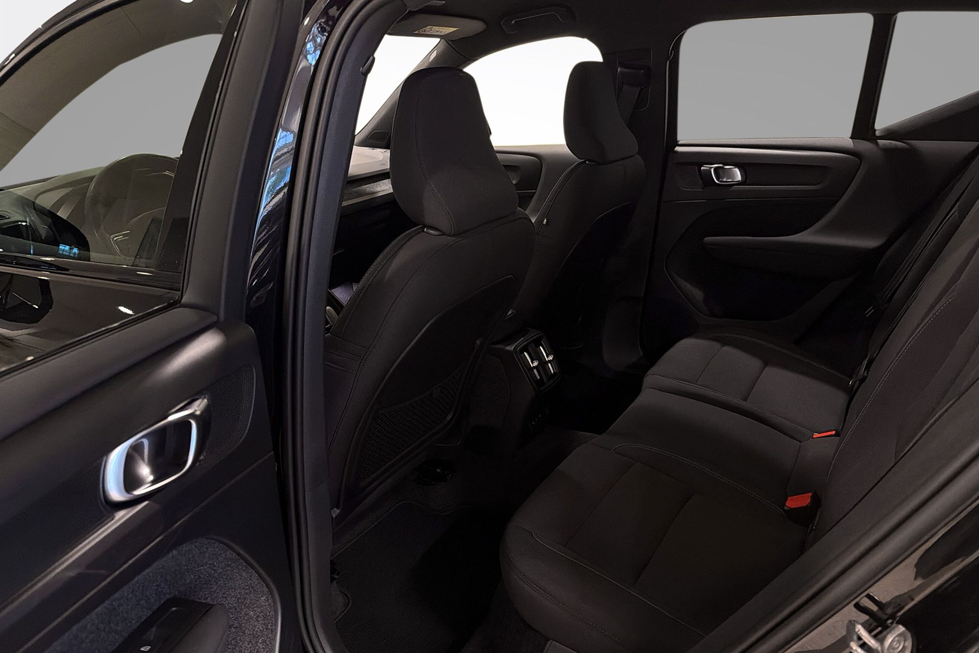 Volvo XC40 Recharge Core 2023, kuva 7/10