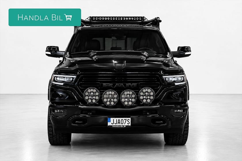 Bild 3 av RAM 1500 Crew Cab 5.7 V8 HEMI Limited Night 3+1 Hundkåpa Släde Luft Moms
