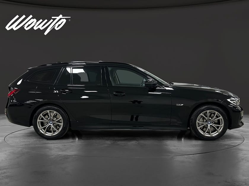 Bild 3 av BMW 330e xDrive Touring 330 292HK / Sportline / Dragkrok