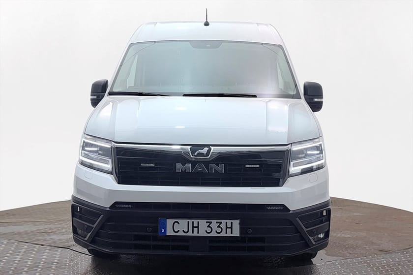 Bild 3 av MAN e-TGE 35.8 kWh CCS 3-sits Navi Kamera P-Sens MOMS