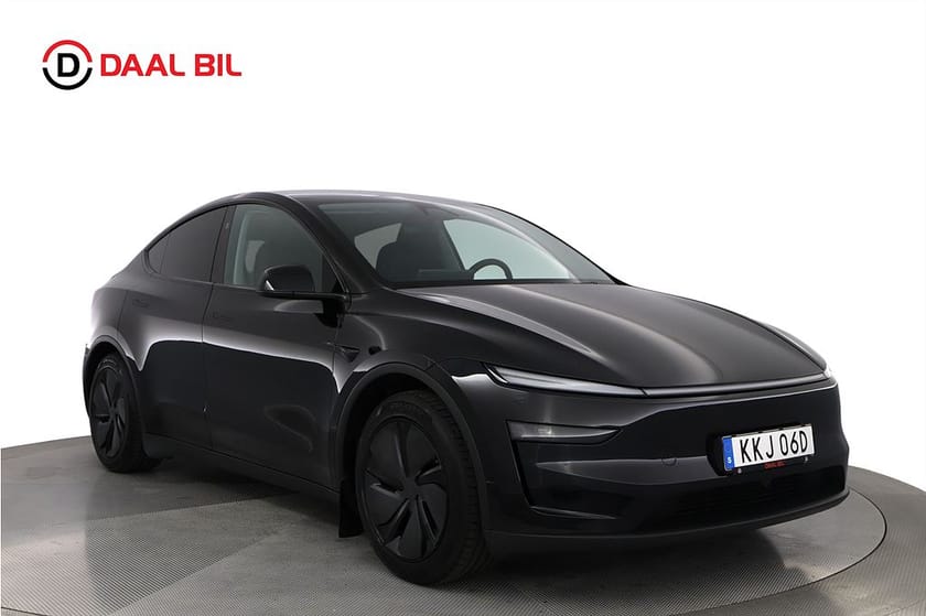 Bild 3 av Tesla Model Y Long Range AWD 514HK PANO DRAG VÄRMARE SÄTESVENTILATION