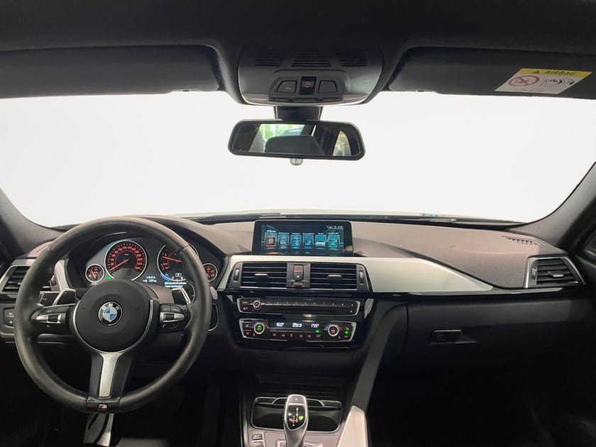 Bild 2 av BMW 320d xDrive Touring M Sport  Drag Pano H/K 190hk