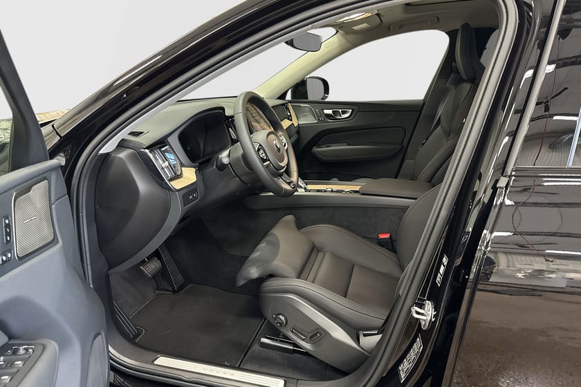 Bild 4 av Volvo XC60 T6 Plus Dark Nordic Edition