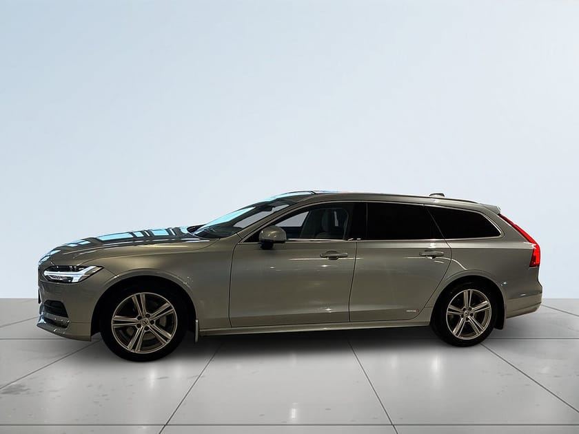 Bild 4 av Volvo V90 T4 Momentum Bränslevärmare Backkamera Navi Rattvärme