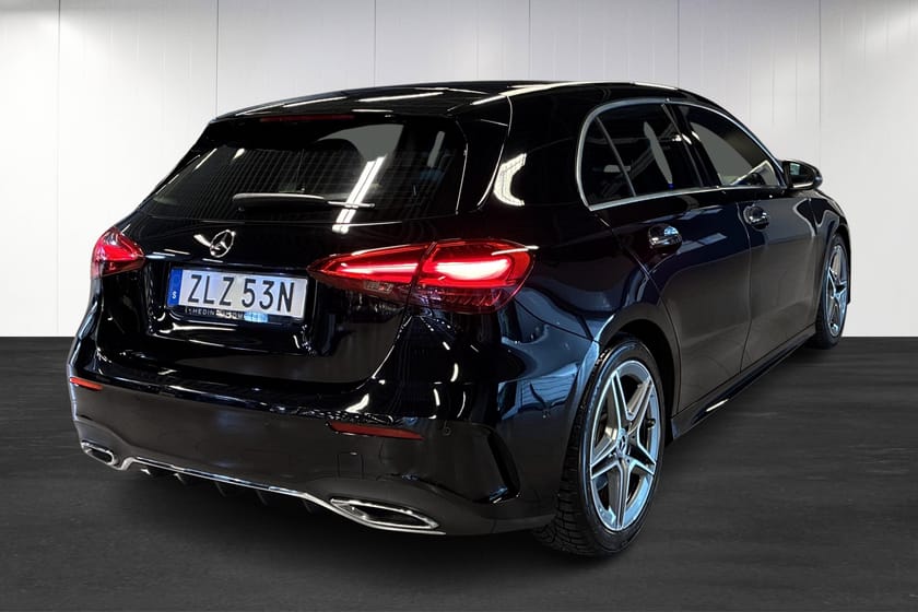 Bild 3 av Mercedes-Benz A 200 7G-DCT | AMG Line Advanced Plus | Backkamera | Smartphone