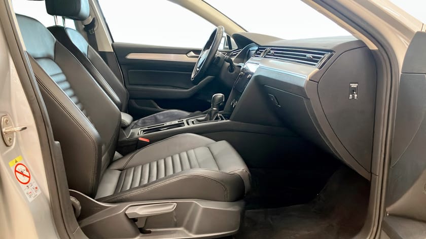 Bild 3 av Volkswagen Passat Sportscombi 2.0 TSI, 220hk, |Drag|Backk|Carplay
