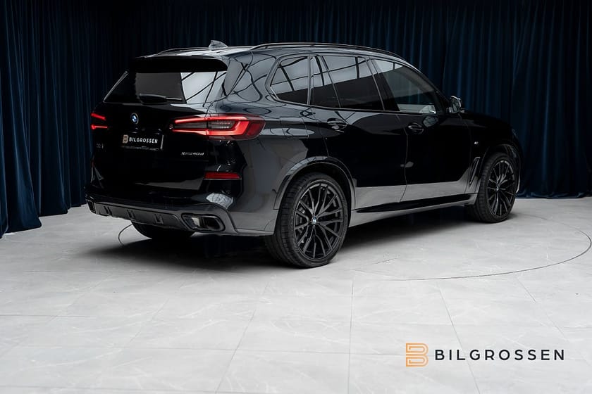 Bild 5 av BMW X5 xDrive40d M Sport Sky Lounge HUD 360 Kolfiber MOMS