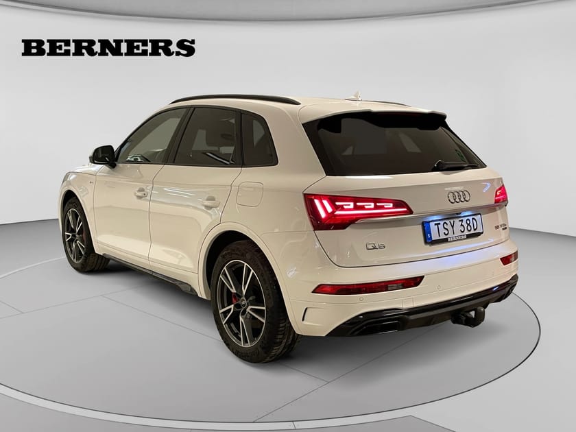 Bild 3 av Audi Q5 55 TFSI e quattro S-Line 367hk