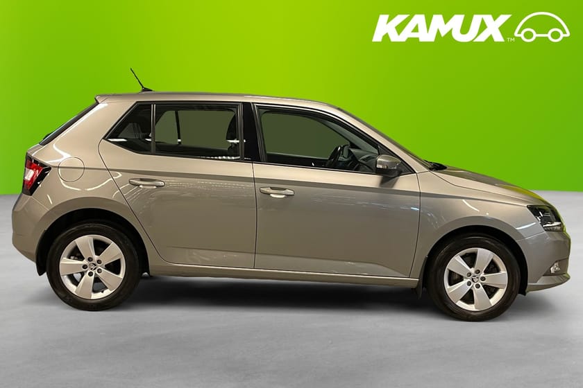 Bild 2 av Škoda Fabia 1.0 TSI DSG Sequential 110hk Style Adaptiv/F Backsensorer