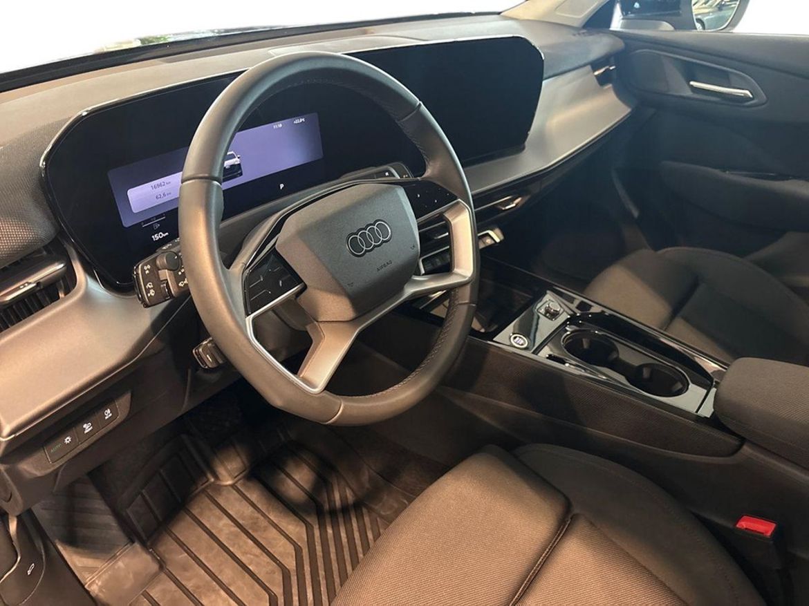 Audi Audi Q3 — bild 10