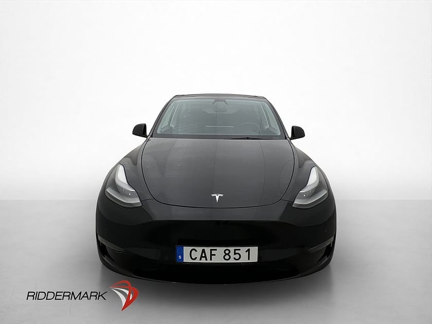 Bild 3 av Tesla Model Y Performance AWD Dragkrok Svensksåld Panorama