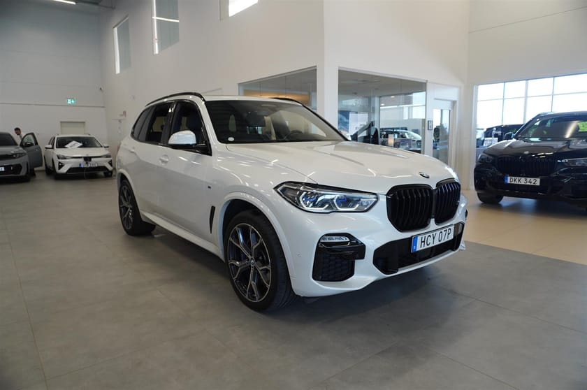 Bild 5 av BMW X5 xDrive45e iPerformance M-Sport Innovation Edition DAP Komfortstol Pano 21