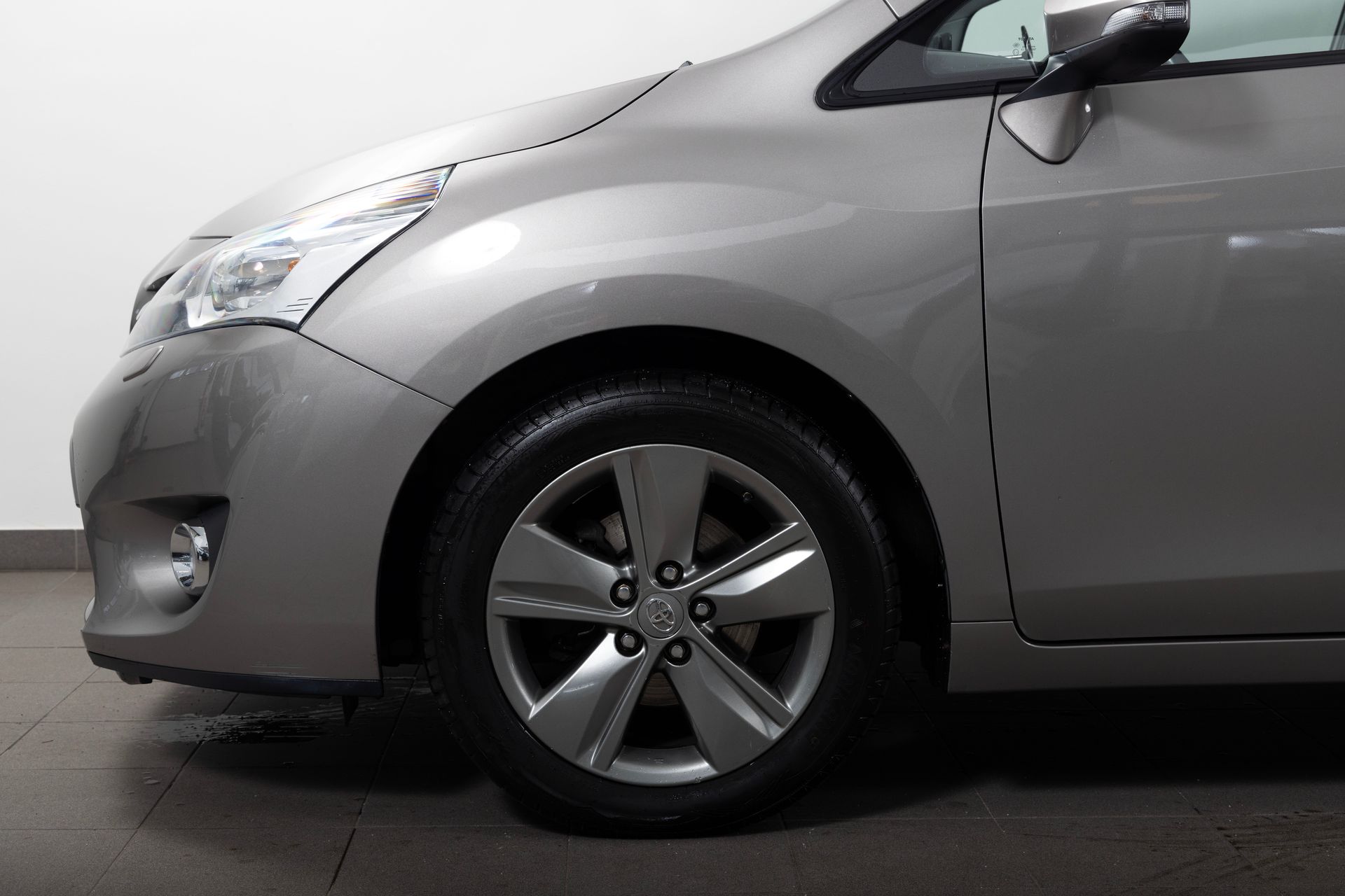 Toyota Verso 1.8 Valvematic 2015, kuva 4/10