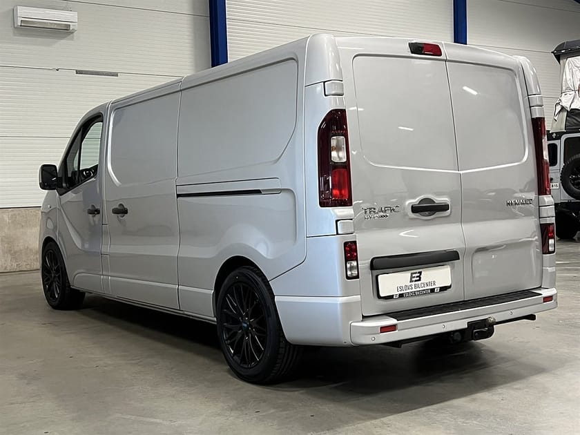 Bild 5 av Renault Trafic Skåpbil 3.0t 2.0 dCi 145 HK / L2 / Drag / Backkamera / Värmare /