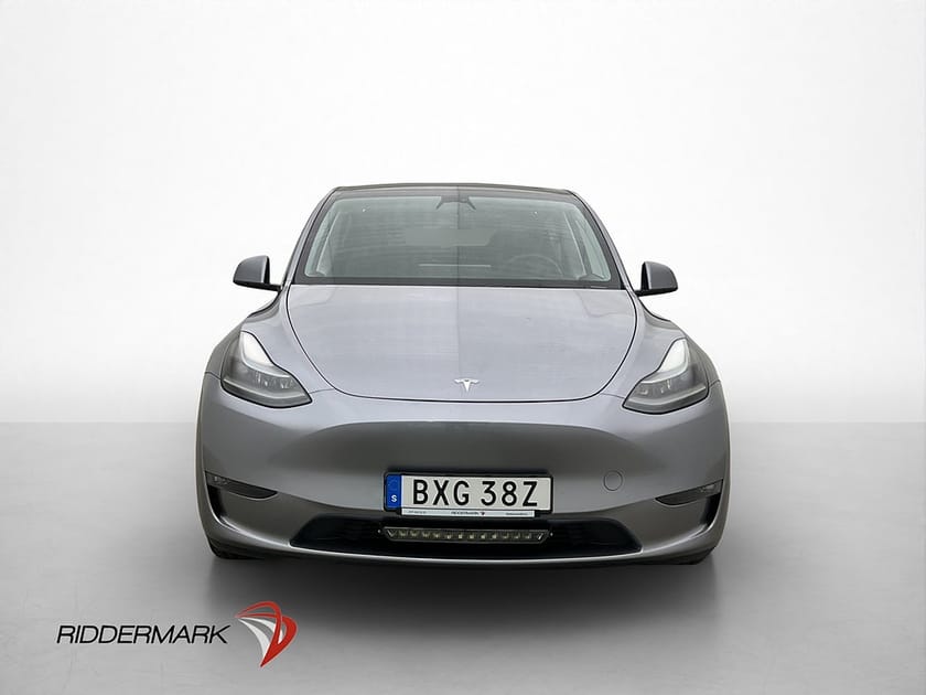 Bild 3 av Tesla Model Y Long Range AWD Pano Skinn B-Kamera AP Navi